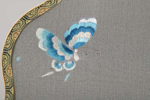 蜀绣双面宫扇-蝶恋花 商品图5
