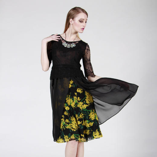 【伯妮斯茵】173T007--T恤--萨珊捶揲--《宁静之美--伊斯兰艺术》 商品图3