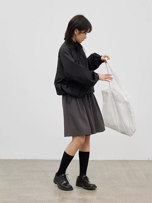 步履不停/4B41099C/仿麻感松紧腰黑色五分短裙裤 商品图2