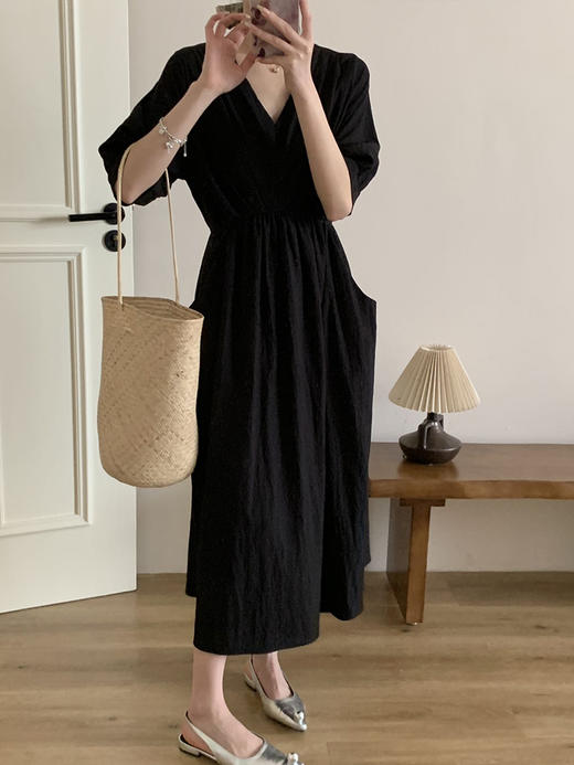AVANN法式气质V领褶皱连衣裙8848 商品图0