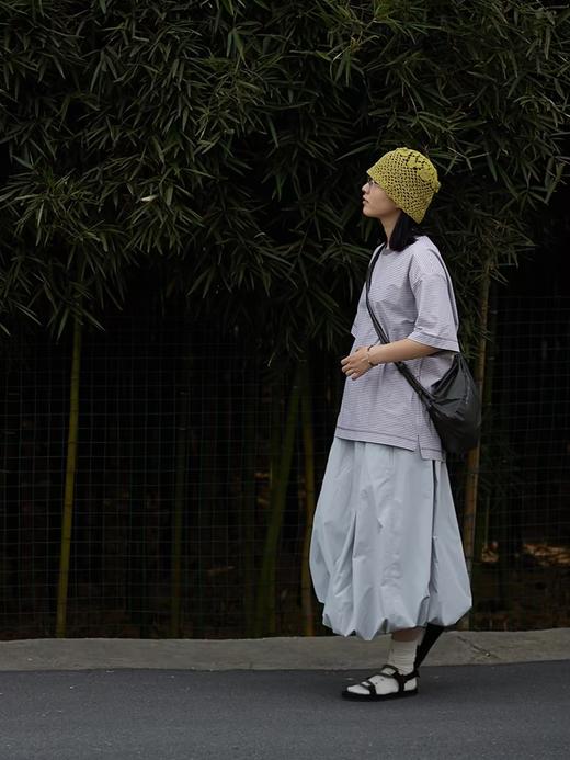 步履不停/4B18087C/蓝咖细条纹防晒短袖T恤 商品图1