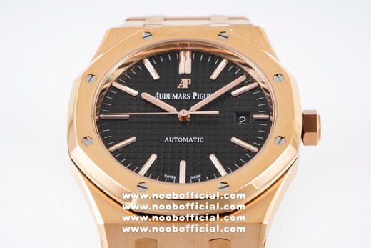 （升级最终版）ZF殿堂级之作--AP皇家橡树系列15400《一体机CAL.3120》。前一代的版本已经是傲视群雄，此次推出的《一体机CAL.3120》是再次向原版看齐，可以说是目前市面上的15400 商品图2