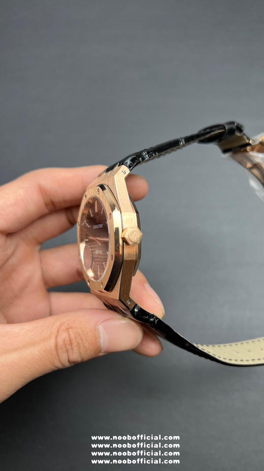 （升级最终版）ZF殿堂级之作--AP皇家橡树系列15400《一体机CAL.3120》。前一代的版本已经是傲视群雄，此次推出的《一体机CAL.3120》是再次向原版看齐，可以说是目前市面上的15400 商品图10