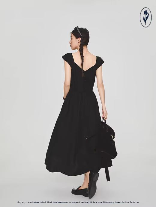 shyshystill/shy202305008/黑色麻感小扣子法式复古显瘦氛围感连衣裙 商品图2