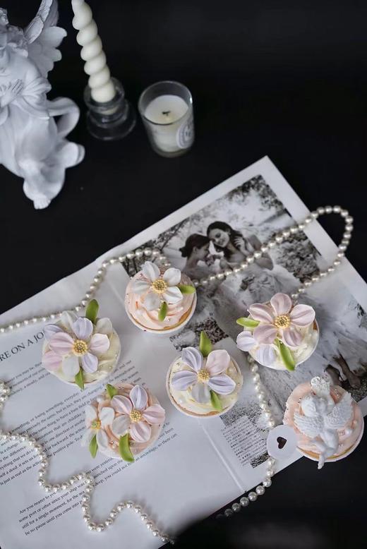 刮刀花纸杯蛋糕 商品图1