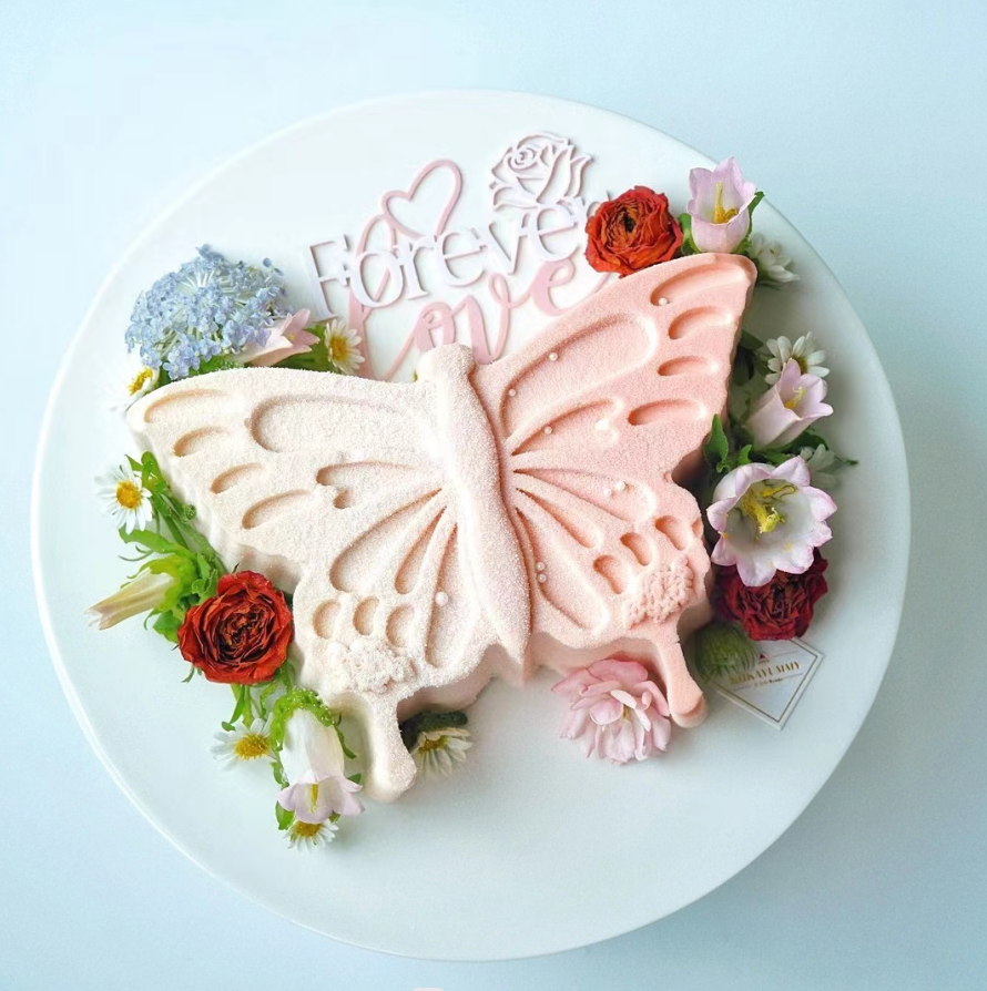 520|“蝶恋花”（水蜜桃果冻、慕斯夹心）