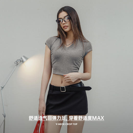 马登V领纯色短袖纯棉正肩T恤休闲百搭短款辣妹上衣修身基础款夏女 商品图3