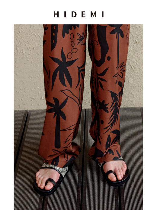 HIDEMI 度假系列草编拼皮夹脚不对称设计感厚底拖鞋 商品图4