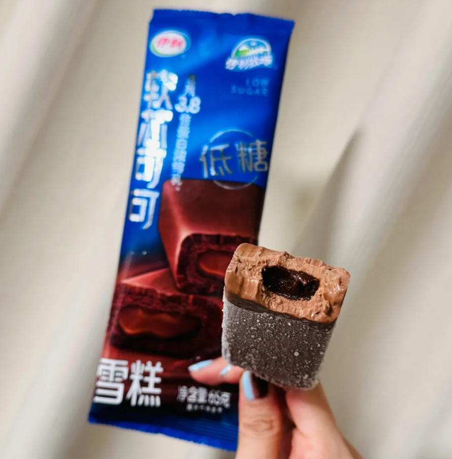 伊利牧场低糖软芯可可雪糕