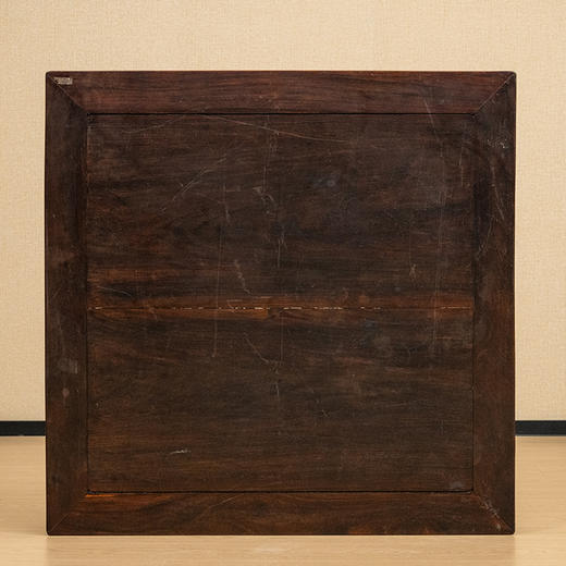 清 红木束腰马蹄腿鱼门洞八仙桌 商品图3