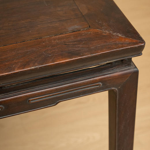 清 红木束腰马蹄腿鱼门洞八仙桌 商品图2