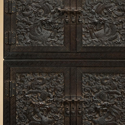 二十世纪 紫檀满雕戏水龙纹四件柜摆件（一对） 商品图2