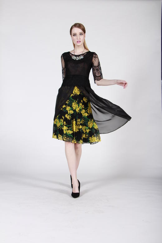 【伯妮斯茵】173T007--T恤--萨珊捶揲--《宁静之美--伊斯兰艺术》 商品图1