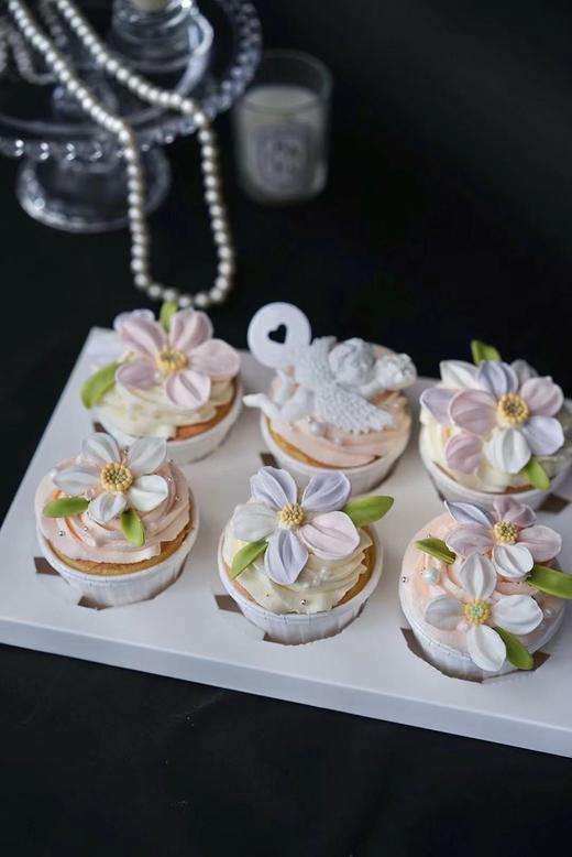 刮刀花纸杯蛋糕 商品图0