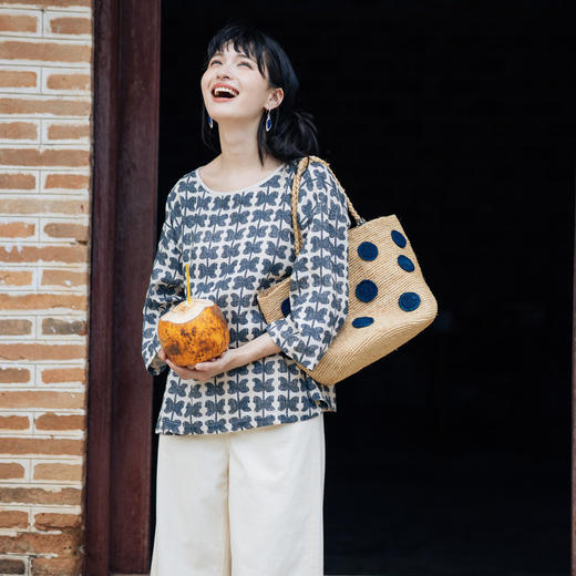 * 绽放旅行女装344朵/藏青色花朵印花复古文艺短袖宽松亚麻t恤小衫 商品图1