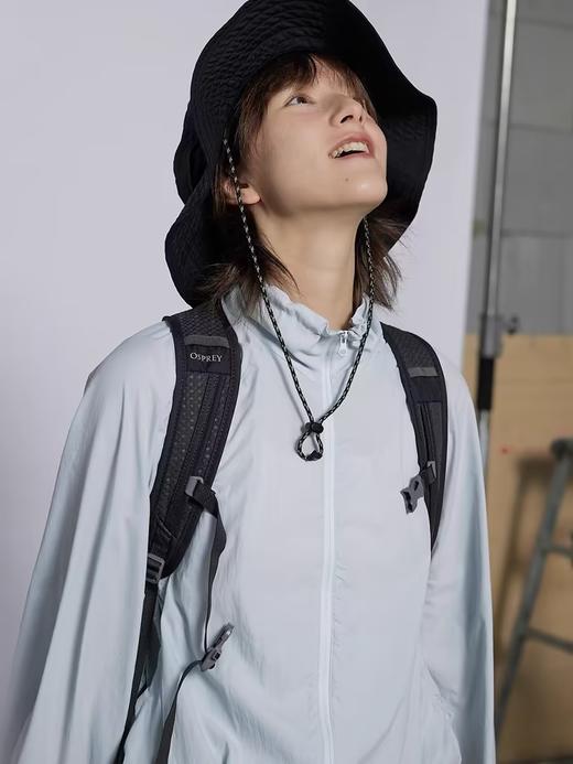 步履不停/4B23089C/勤户外运动防晒衫三防外套上衣 商品图3