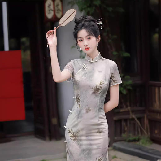 （辉煌腾达）网纱印花侧八扣长款，高考送考旗袍灰色节节高开衩旗袍SJT667 商品图3