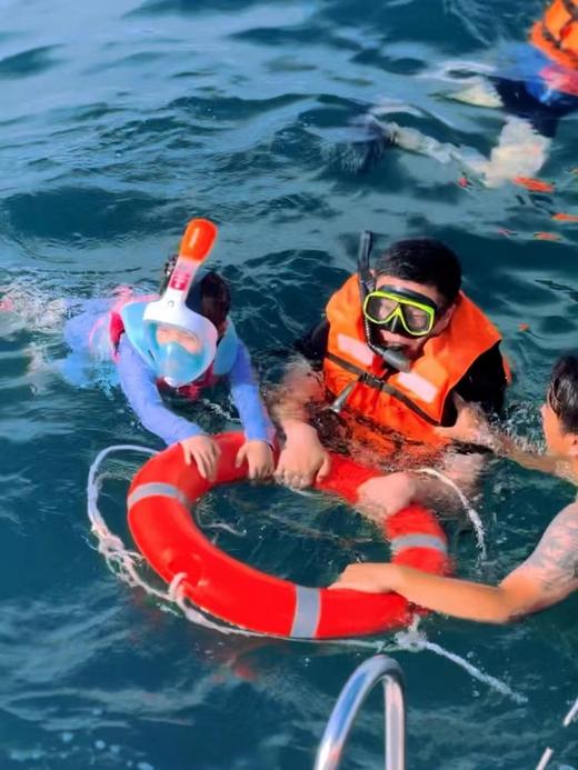 蛋岛亲子游专线【冰淇淋号双体游艇半日体验 I 浮潜 I网红透明皮划艇 I 奖板] 商品图2