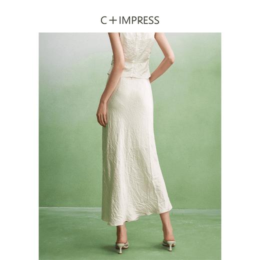 西嘉C+IMPRESS/西嘉度假风抓皱全醋酸侧开衩半身裙女夏季2024新款气质BQ2402076 商品图3