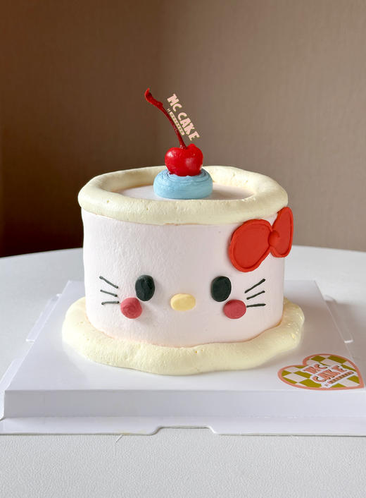 卡通KT手绘蛋糕 商品图0
