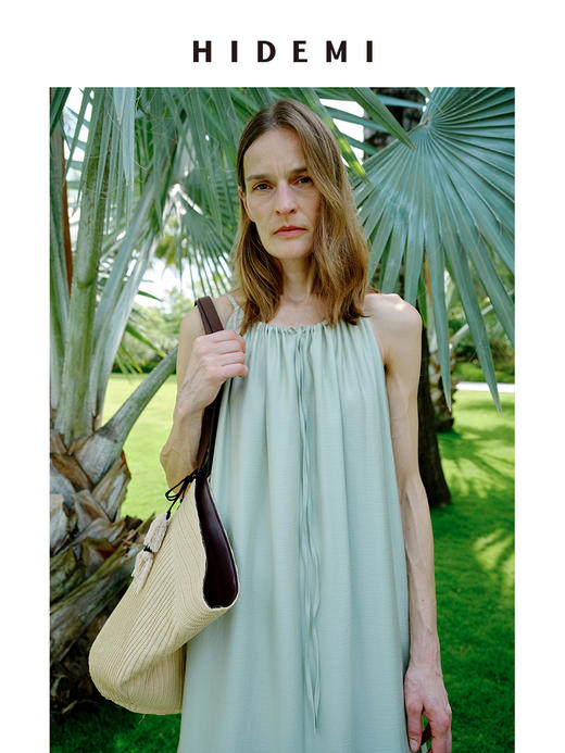 HIDEMI 度假系列抽绳设计感系带式褶皱大裙摆吊带连衣裙 薄荷曼波绿/深棕色 商品图4