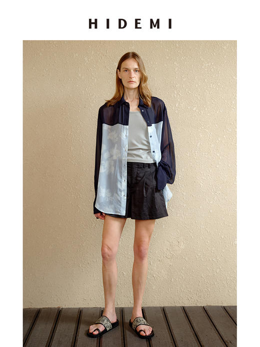 HIDEMI 度假系列拼接设计感艺术感水波柔雾印花清透凉爽感衬衫 商品图1