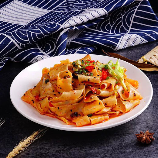 480g阿宽红油面皮红油麻酱味四连包 商品图2