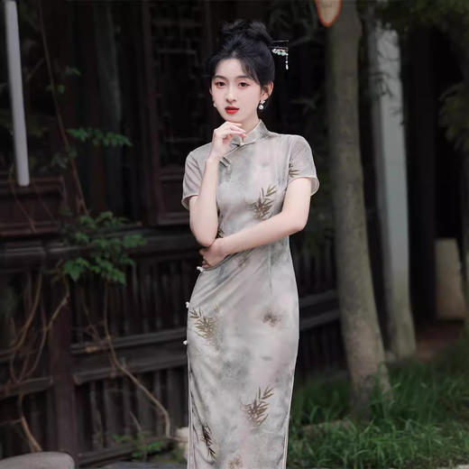 （辉煌腾达）网纱印花侧八扣长款，高考送考旗袍灰色节节高开衩旗袍SJT667 商品图2