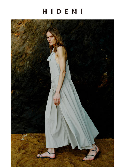 HIDEMI 度假系列荡漾领后背纽结设计感压褶背心连衣裙 商品图1