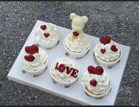爱心纸杯蛋糕