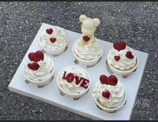 爱心纸杯蛋糕 商品图0