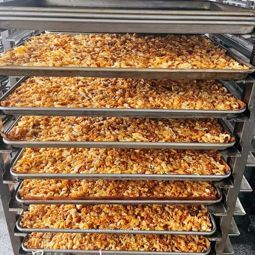 【糕酥精选】云南乳扇沙琪玛 18斤鲜奶才能浓缩出1斤乳扇 老师傅纯手工制作 减糖配方 奶香巨浓有嚼劲 商品图2