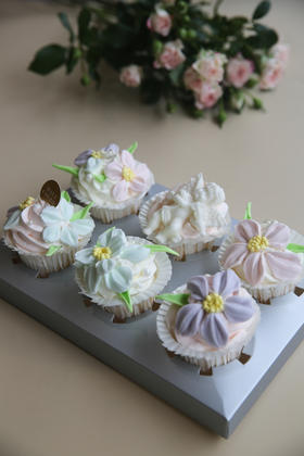 美滋的花园里（六枚）