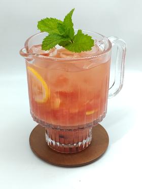 芭乐西瓜茉莉茶