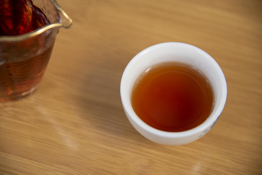 葳盛茶业2024年松鹤延年勐海味布朗山古树领衔普洱熟茶357克 商品图2