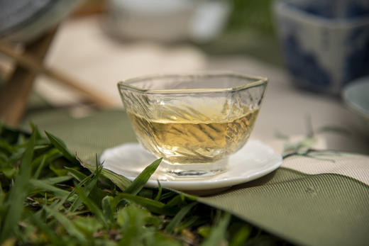 葳盛茶业2024年福禄连绵易武桃子寨古树领衔普洱茶生茶357克 商品图2