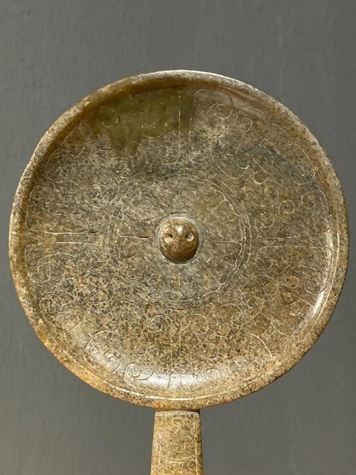 褐灰沁和田玉雕铜镜式摆件，顺丰包邮 商品图0