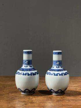青花如意纹袖珍长颈瓶一对，顺丰包邮