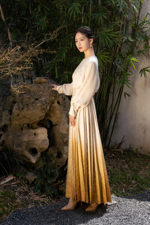 荷言GL 白沙堤 米白黄色渐变改良马面裙 商品图1