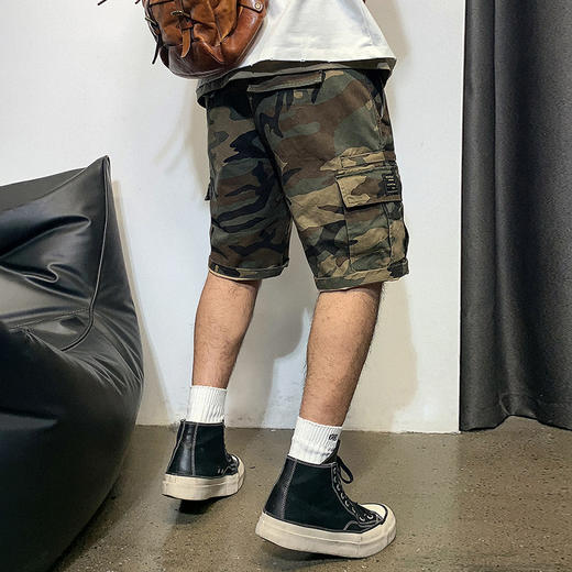 徐太浪美式复古迷彩工装裤男夏季时尚军旅宽松直筒休闲裤大码短裤 商品图3