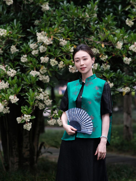 微瑕秒杀 |盛唐牡丹 |苔绿菊花纹花锦缎马甲[特价品](特殊商品不退不换) 商品图3