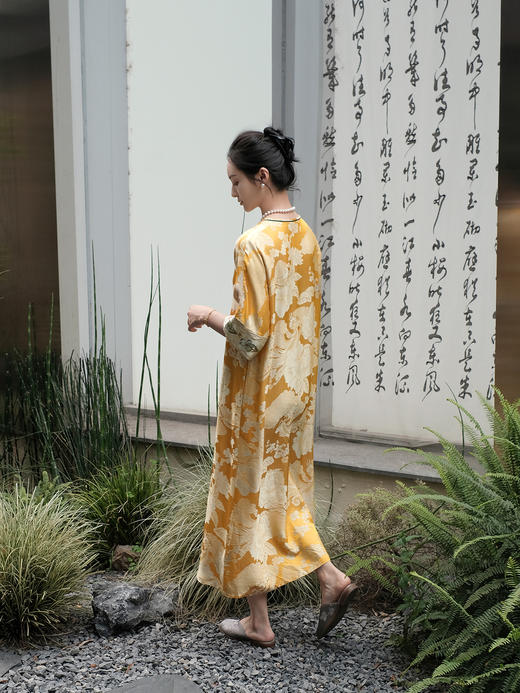 盛唐婧 |提花真丝缎国色天香连衣裙-黄色 商品图5