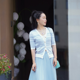 臣禾V领条纹针织JZ242050296
