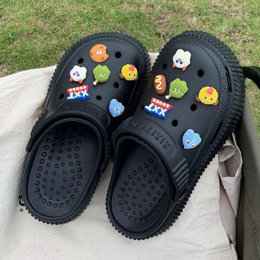 【DIY小怪兽花扣，一鞋两穿，凉鞋or拖鞋~~】时尚立体卡通软底包头洞洞鞋 厚底增高户外女士 夏季海边沙滩凉鞋拖鞋-QQ 商品图9