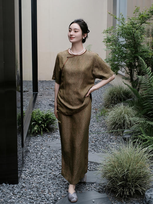 盛唐婧 |真丝香云纱花罗包臀半身裙 商品图6