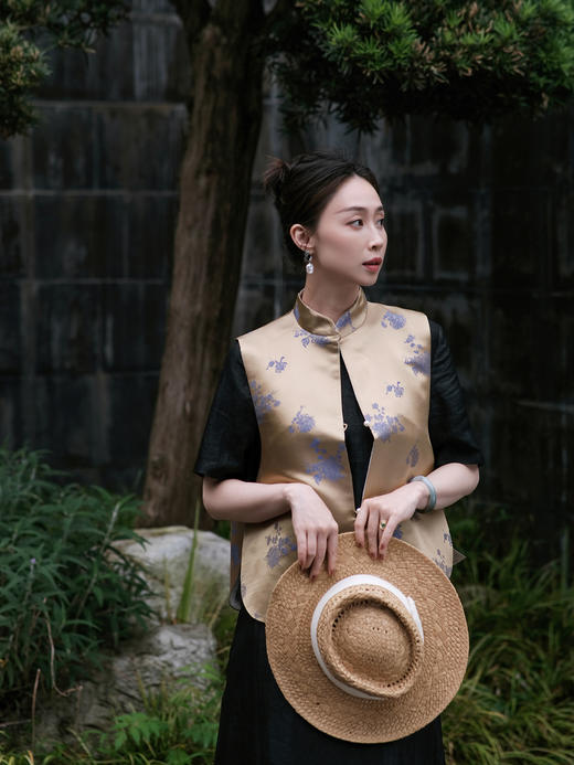 微瑕秒杀 |盛唐牡丹 |琉璃金菊花纹花锦缎马甲[特价品](特殊商品不退不换) 商品图3