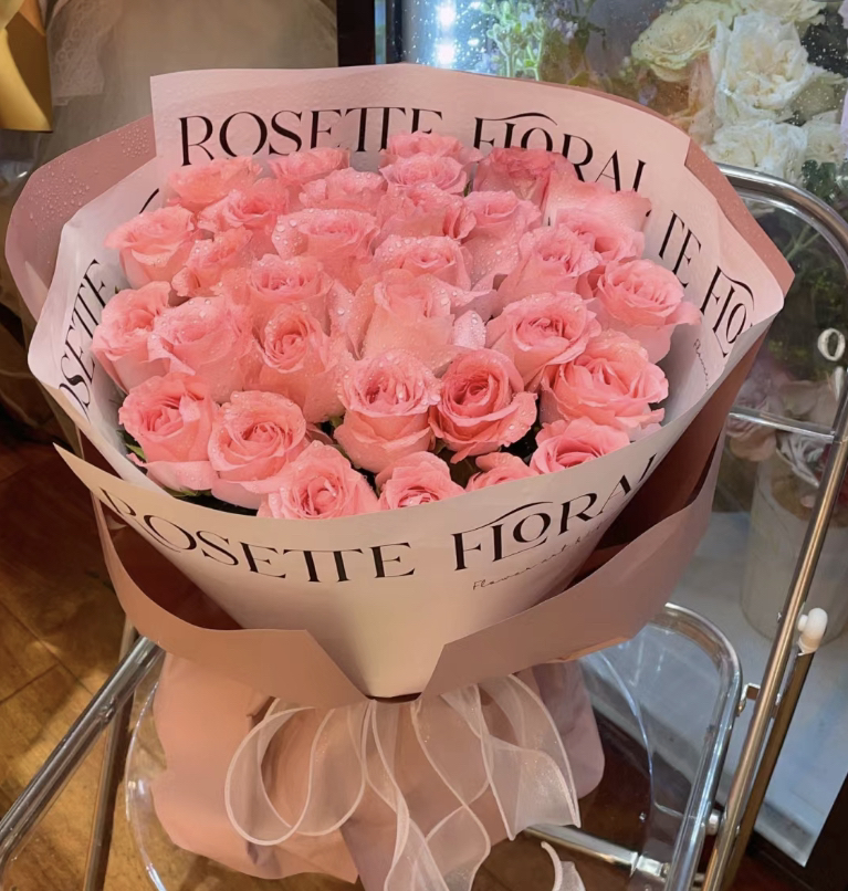 【满心是你】33朵戴安娜玫瑰时尚花束