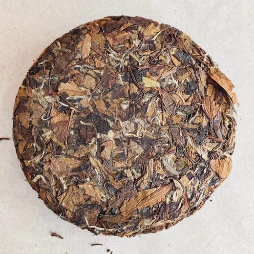 【容德精选】2016年白露前采摘的寿眉饼茶，3-5天内发货 商品图1