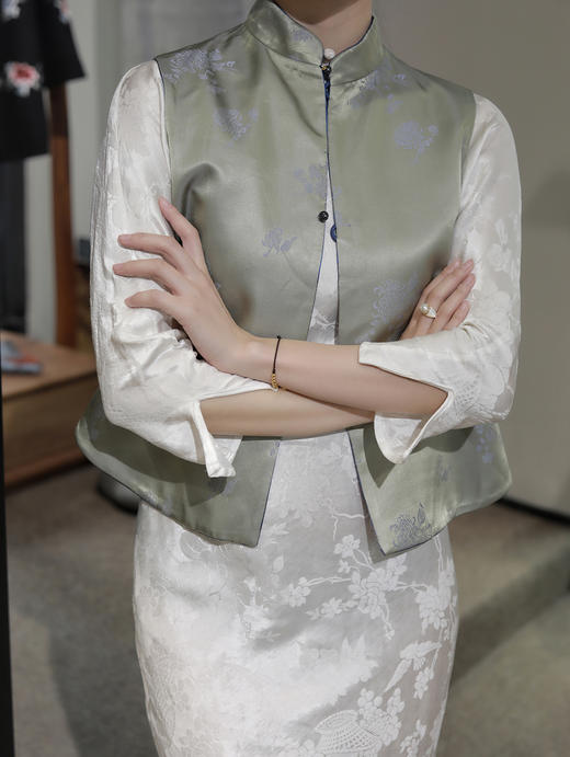 盛唐牡丹 |孔雀蓝交织提花真丝马甲(面料特性会有微瑕 介意勿拍) 商品图4