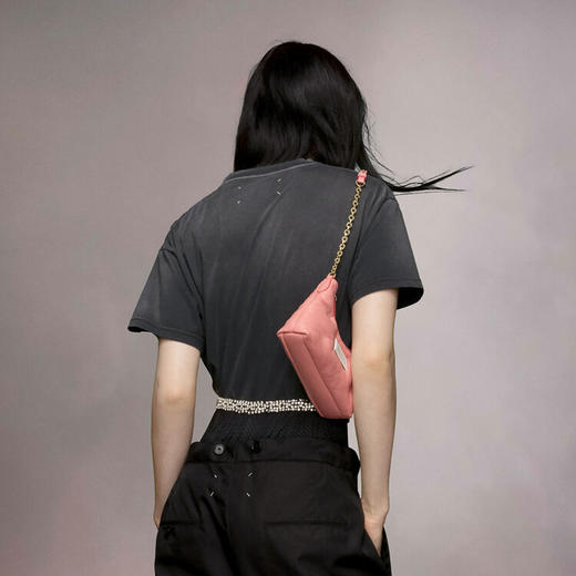 MAISON MARGIELA 马吉拉 女士字母刺绣徽标棉质圆领短袖T恤 黑色 S51GC0526 S20079 970 商品图2